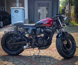 Motor Custom Cafferacer Yamaha Byson