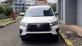 Toyota Kijang Innova Venturer 2.4 Diesel Putih NIK 2021 Pemakaian 2022