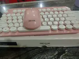 Keyboard dan Mouse wireless Rexus KM9