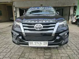 Toyota Fortuner 2.4 VRZ 4x2 matic 2018