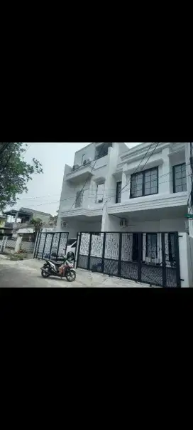 Di jual rumah di rawamangun