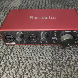 Focusrite 2i2 3rd (Gen3), mulus like new, Soundcard Audio Interface