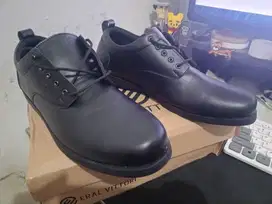 Sepatu Formal Pria Casual Pantofel Kerja Eral Vittori Hitam 42