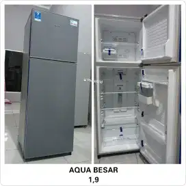 KULKAS 2 PINTU BESAR MERK AQUA