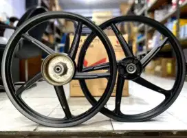 Dicari / Dibeli Velg Supra 125 atau Velg Karisma