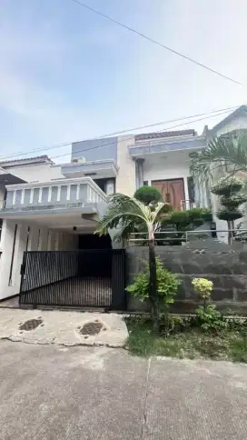 Dijual rumah siap huni 2.5 lantai di Buaran duren sawit Jakarta timur