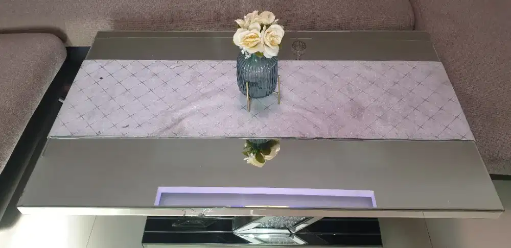 Meja tamu informa mewah