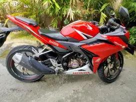 DI JUAL MOTOR HONDA CBR 150R