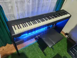 Yamaha P 85 digital piano