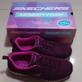 Skechers memory foam woman