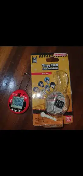 Tamagotchi Nano TinyTan BTS Tiny Tan Red