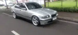 BMW 318i 1997 Bensin