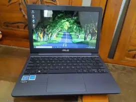 Asus e203m slim mulus