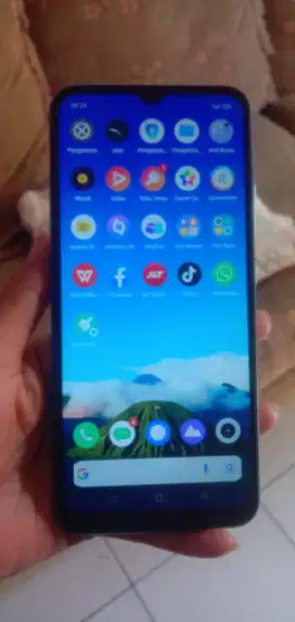 Realme c20 layar 6,5in