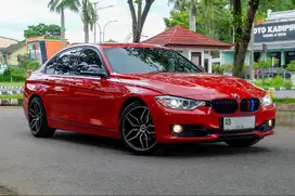 [TIPE F30 SPORT] BMW 320A/T F30 2013 Sports Trim Merah