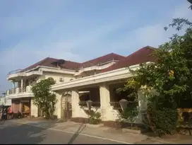 Dijual rumah megah 2 lantai pinggir jalan daerah Baros udara adem, SHM