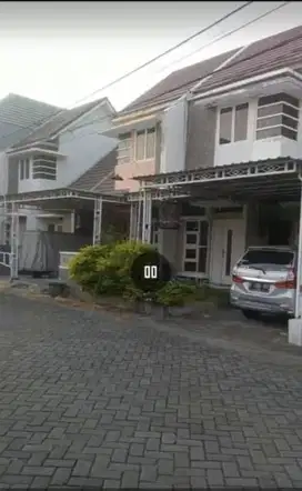 RUMAH 2 LANTAI PERUM PONDOK PERMATA SUCI GRESIK