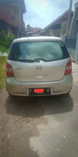 Nissan Grand Livina XR Tahun 2010