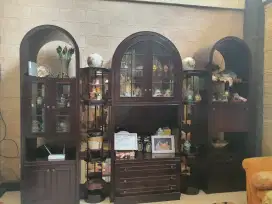 Lemari pajangan 2 sisi
