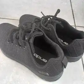 Sepatu Ando Full Hitam Uk. 37 / Sepatu Sekolah / Sepatu Outdoor