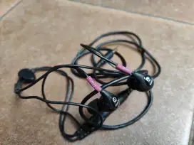 Earphone Shure SE110 hitam