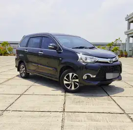 Toyota Avanza Veloz 1.5 AT 2017 . KM SUPER ANTIK !!