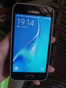 SAMSUNG J1 2016