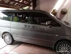 Nissan Serena 2009