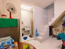 DIJUAL HUNIAN 2.5 LANTAI BGN 120 M, JEMBATAN LIMA, JAKARTA BARAT