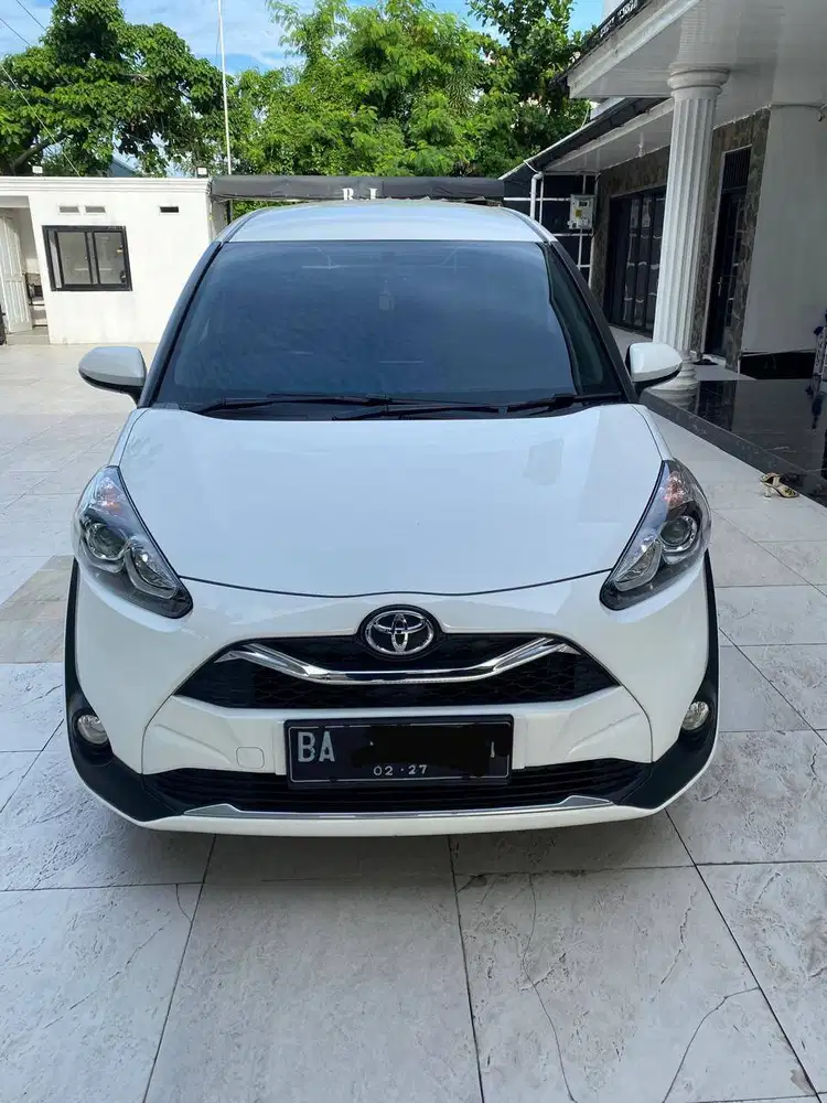 Toyota Sienta tipe V CVT Putih 2022 - Siap Jalan, Pemakaian Pribadi