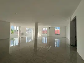 Gedung Baru 3 Lantai Menteng Dalam Kota Casablanca