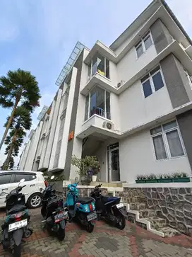 KOST KOSAN Dibantu Pengelolaannya dekat kampus Jatinangor Dijual Murah