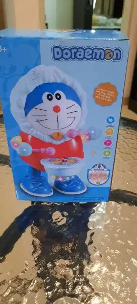 Mainan anak robot doraemon