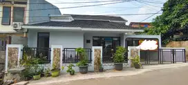 DIJUAL RUMAH BARU  RENOVASI TOTAL JL. BANJASARI DEKAT CITOS CILANDAK.