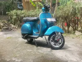 Vespa strada II th 1986, biru mulus