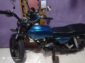 Di jual motor custom GL pro 145