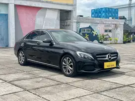Mercedes Benz C 200 2015 !! low km