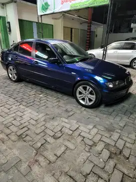 BMW 318i 2003 Bensin