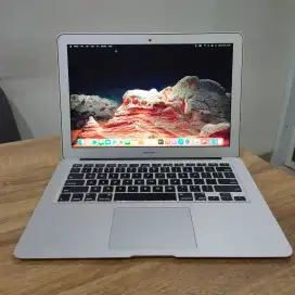 Macbook Air 2017 13inch Core i7 Ram 8/256