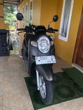 D jual Honda Scoopy THN 2019 mulus Rahayu pemakaian wanita