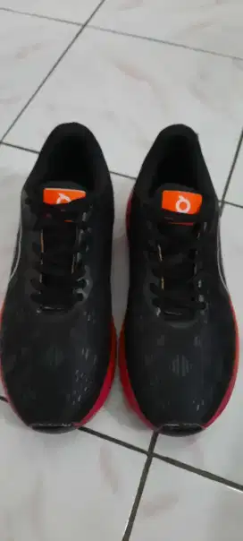 Sepatu Running ortuseight size 41-42