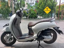 (DP 800 Rb)‼️ Honda Scoopy Prestige Keyless Putih 2023 Cash/ Kredit