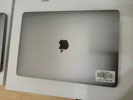 MacBook Air 2020 i3 8/256