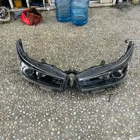 Headlamp original Toyota Innova Reborn type V,Q, Venturer 2015-2021