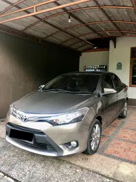 Vios,2014,Pemakaian Pribadi,warna Emas