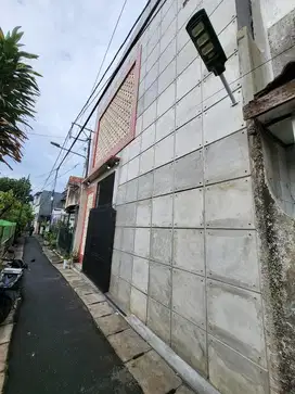 KOSAN MURAH BERSIH DI TEBET ( KHUSUS PUTRI )