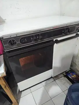 KOMPOR 4 TITIK OVEN GAS MERK ITALINA