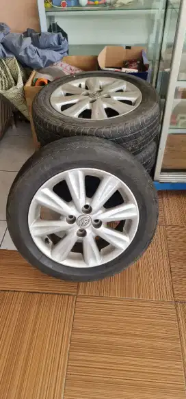 VELG BEKAS OEM YARIS RING 15