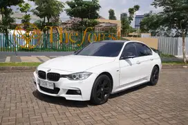 Harga Miring!! BMW 320i Sport Putih - Rapi & Terawat