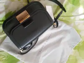 TAS WANITA/ TAS CHARLES N KEITH ORI